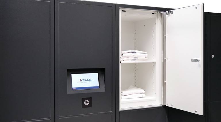 Waescheausgabeschrank-offen-Detail-schraeg-KEMAS-klein.jpg